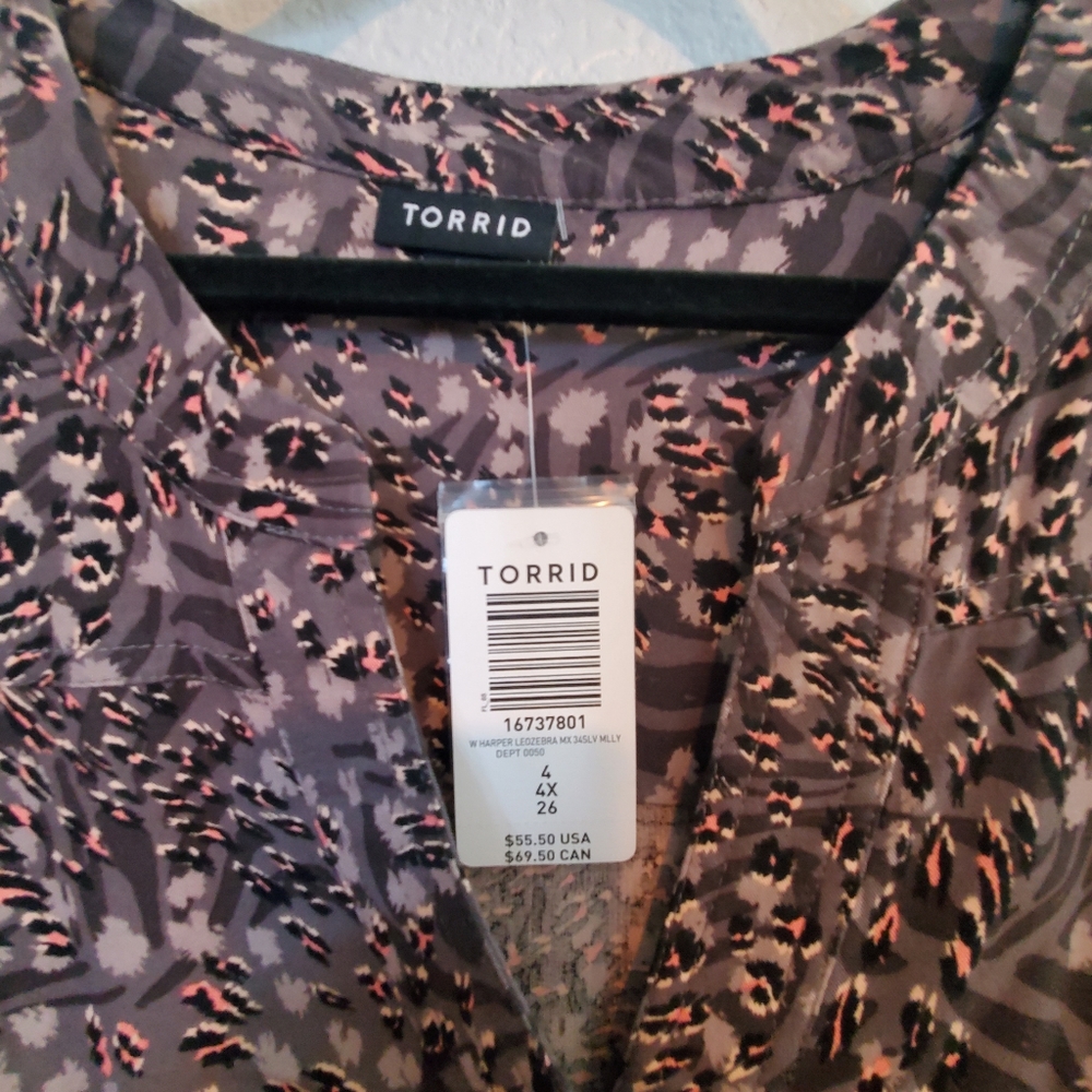 Torrid Blouse - Picture 2 of 3